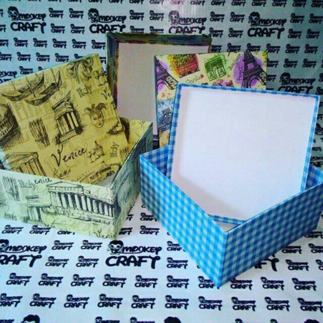 

giftbox kotak kado 20x20x10