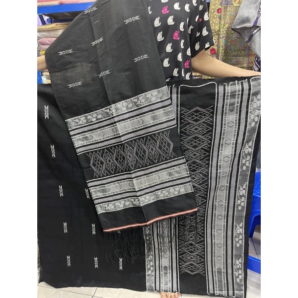 Sutera Hongkong benang kilat langsung dari partonun Songket motif Sadum Songket Sadum Songket Batak Songket Tenun Songket Murah Songket Semi Sutera Semi Sutera