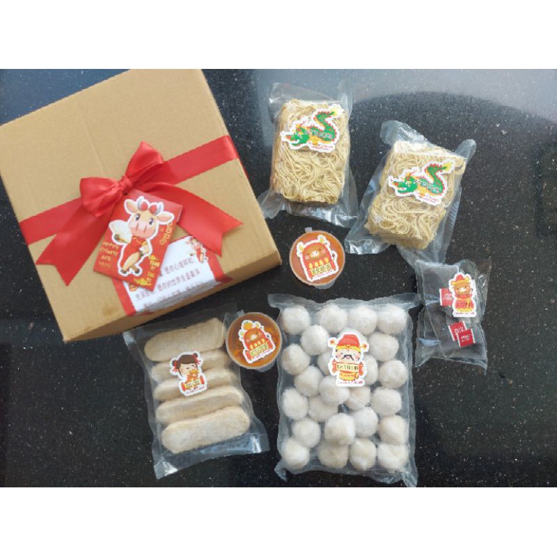 

Hampers Chinese New Year Hiwan isi Babi