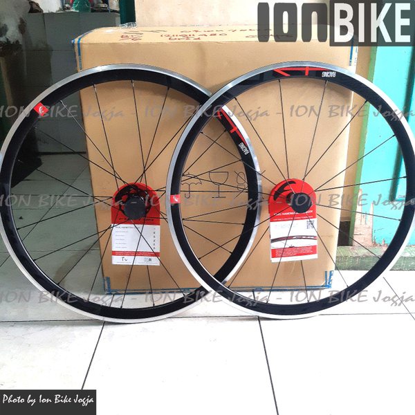 Wheelset Fulcrum Racing 4 RC4 Rim Brake RimBrake 700c 700 cClincher C17 Bisa 11sp Untuk Road Bike - 
