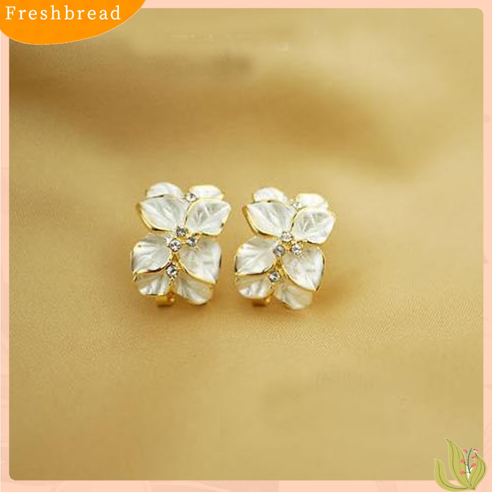 Fresh| Anting Tusuk Motif Bunga Gardenia Hias Berlian Imitasi Lucu Untuk Wanitahadiah