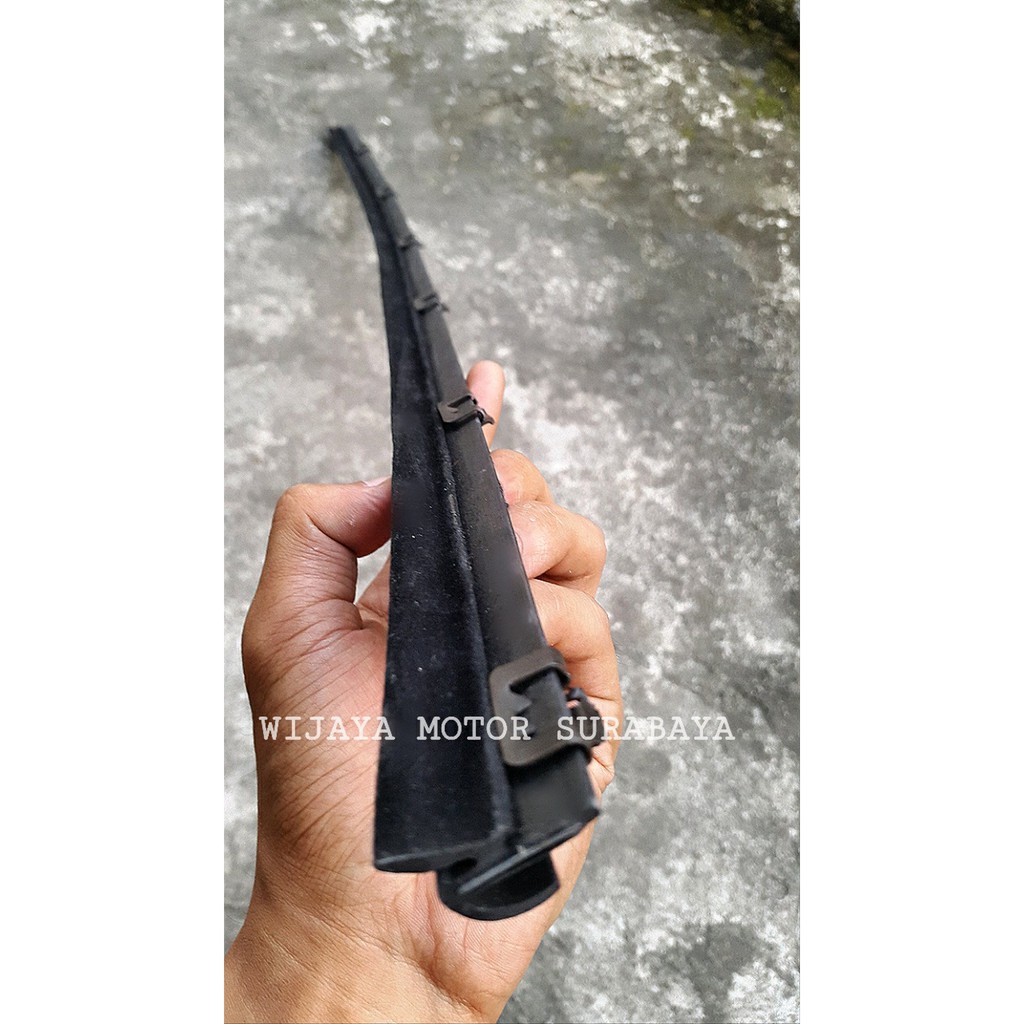 Pelipit Kaca Mobil 1 set isi 4 biji Ferosa & Taft GT & F 70. Weather Strip Water Strip