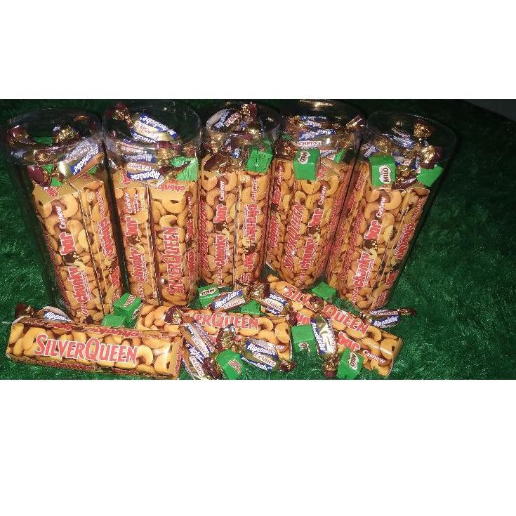 

TERLARIS BRANDS FESTIVAL Paket Coklat 3pcs Silverqueen Chuncky Bar 33gr + 3pcs Milo Cube + 3pcs Perm