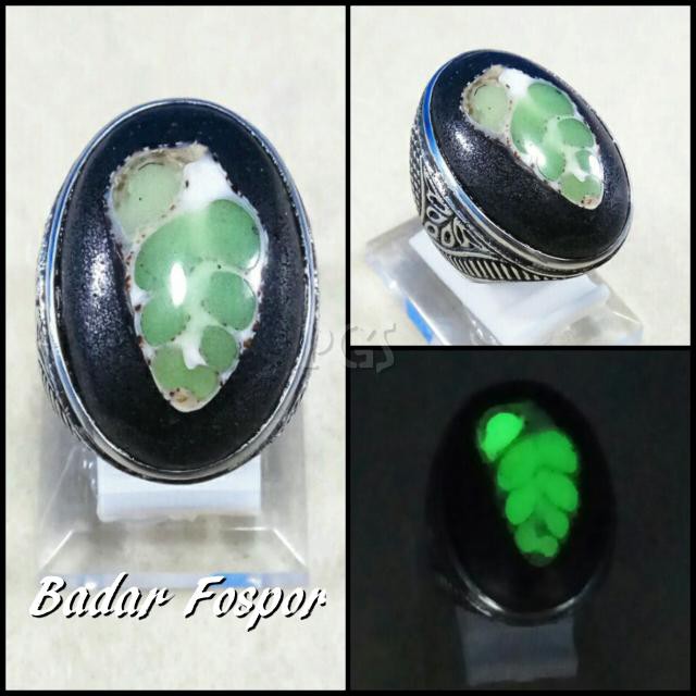 CINCIN BATU AKIK BADAR FOSFOR TERANG DALAM GELAP MOTIF DAUN HIJAU