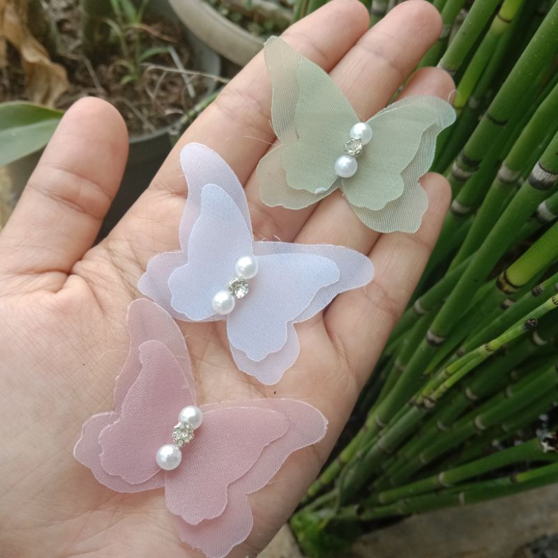 Aplikasi bunga organza kupu-kupu