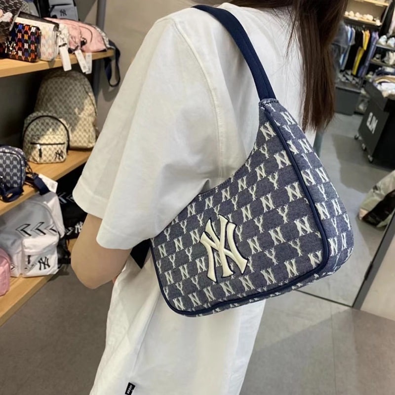 SZA8110 Tas MLB Monogram Jacquard Hobo Bag Korea Kekinian Banget Lagi Hits Terbaru Termurah Tas Wanita Import Shoulder Bag NY New York Yankees Handbag Ready Jakarta