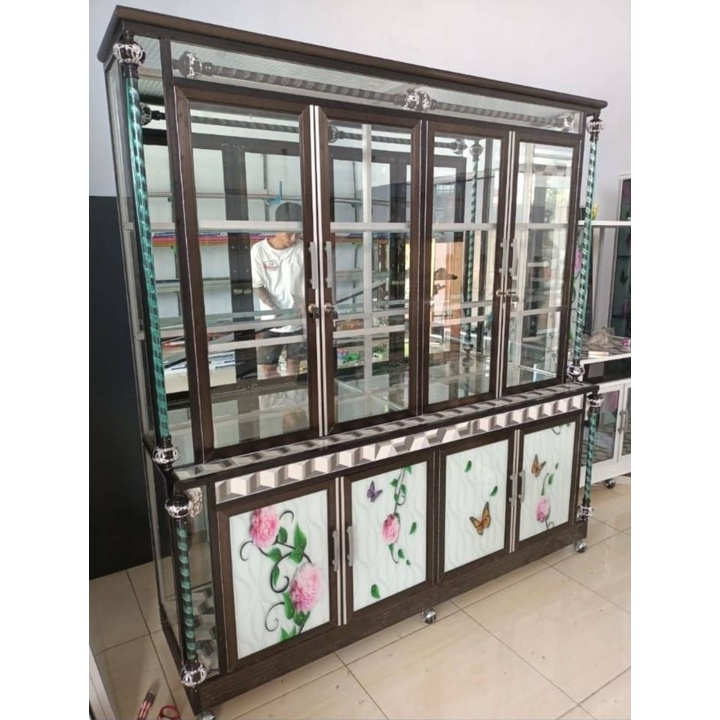 Lemari Pajangan Alumunium 4 Pintu / Bufet Alumunium