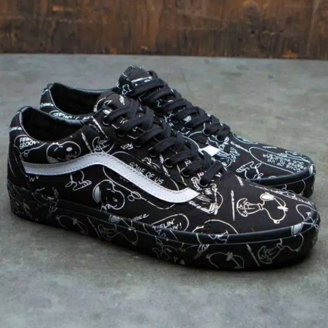 vans motif kartun