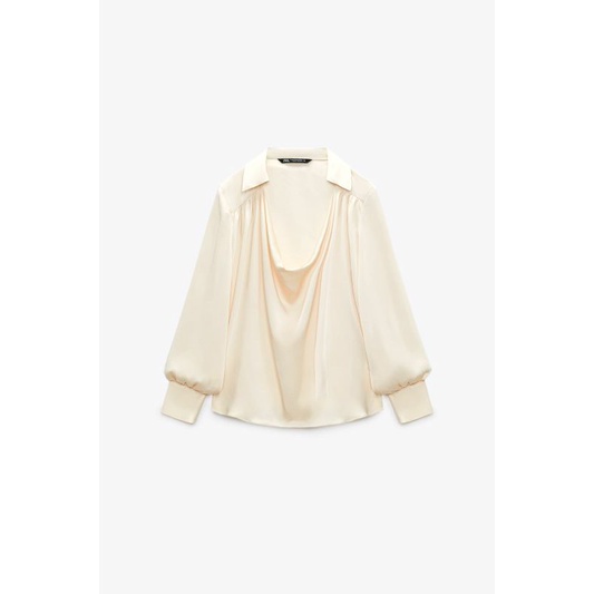 ZR satin Broken White blouse (Sale tarik benang dan noda)