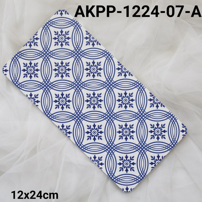 

GR-AKPP-1224-07 CAKE BOARD TATAKAN ALAS KUE 12 X 24CM PORCELAIN EKSKLUSIF