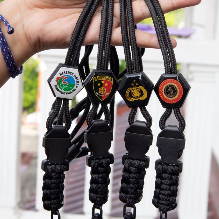 

Murah Lanyard Id Card Tactical Logo Gantungan Tactical Gantungan Tali Nameta Trendi