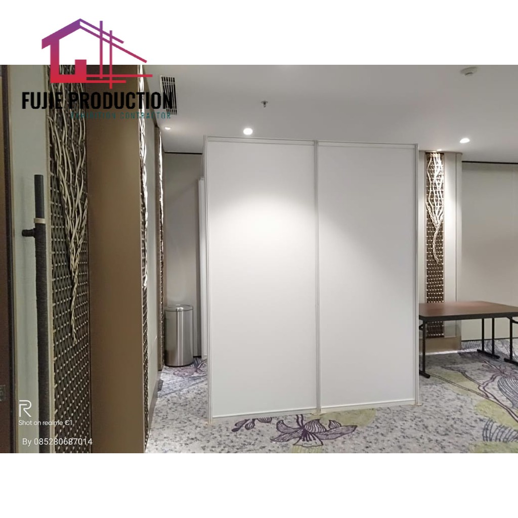 Partisi R8 - Panel Photo