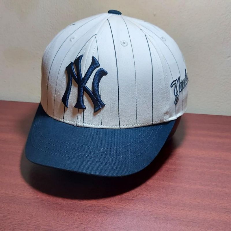 Topi MLB NY Yankees Visor Pendek