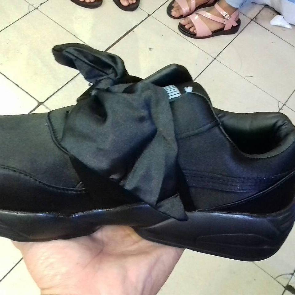 Sepatu 47