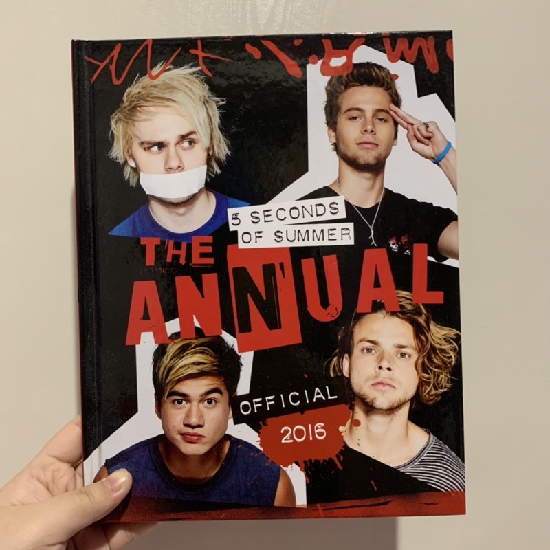 5 Seconds of Summer 5SOS The Annual Book 2016 Official Scrapbook