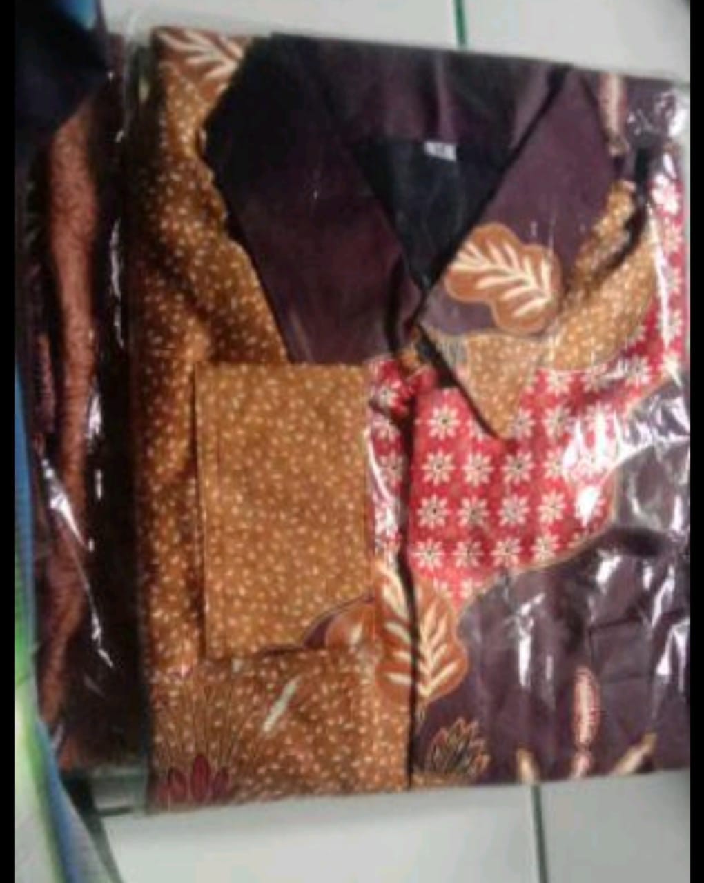 Kemeja Batik Pria Semi Sutra Silky Premium Puring Istimewa
