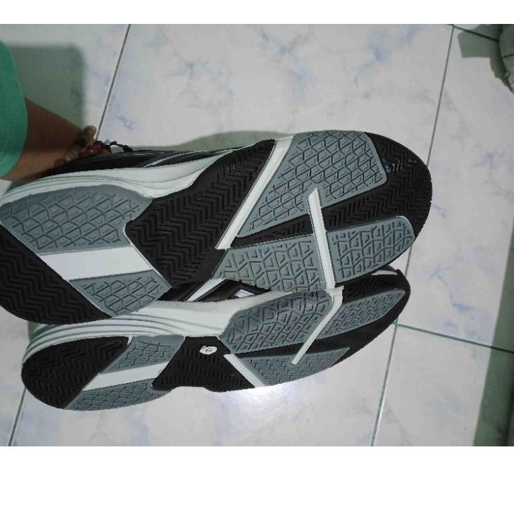 [Z40749] REEBOK BADMINTON SEPATU OLAHRAGA PRIA TERLARIS