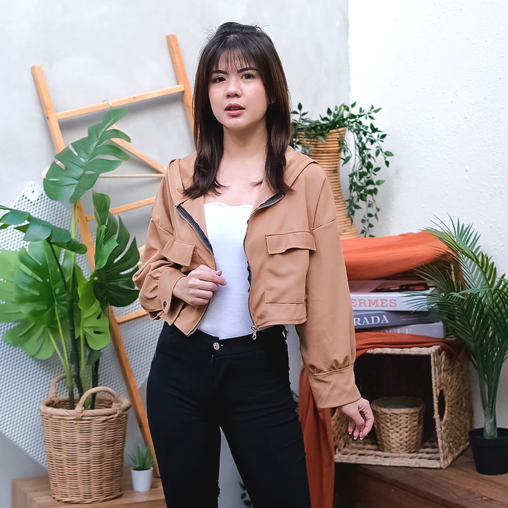 Tq88indonesia Fashion Baju Jaket  Sleting Crop Wanita Lengan Panjang Terbaru / Beatrix Oversize Crop Jacket / Outer  Polos  Cewek / Ootd / Baju Luaran Wanita