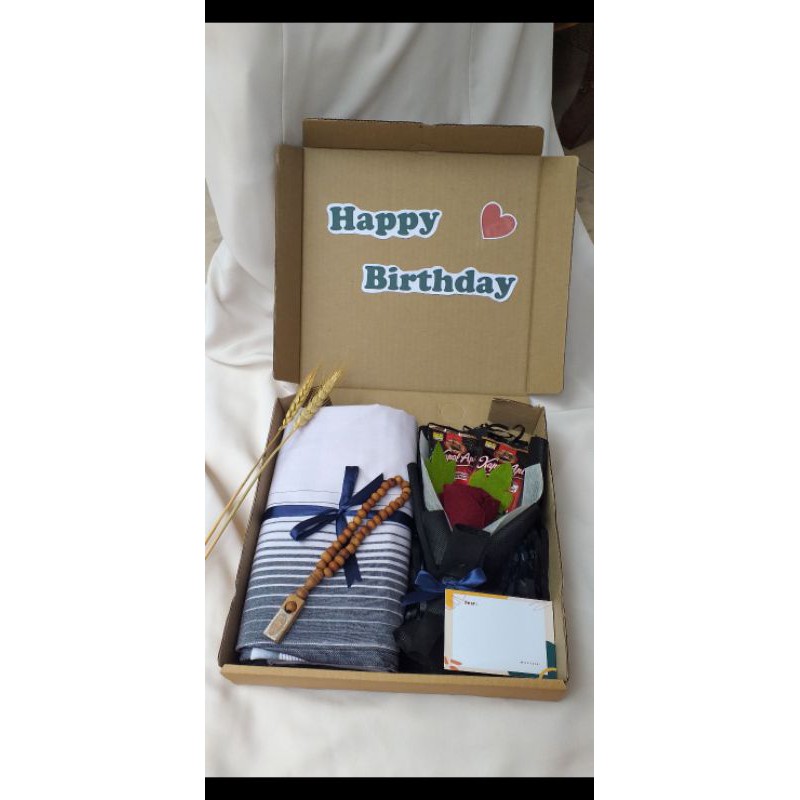 

Kado Murah untuk cowok. Hampers sarung