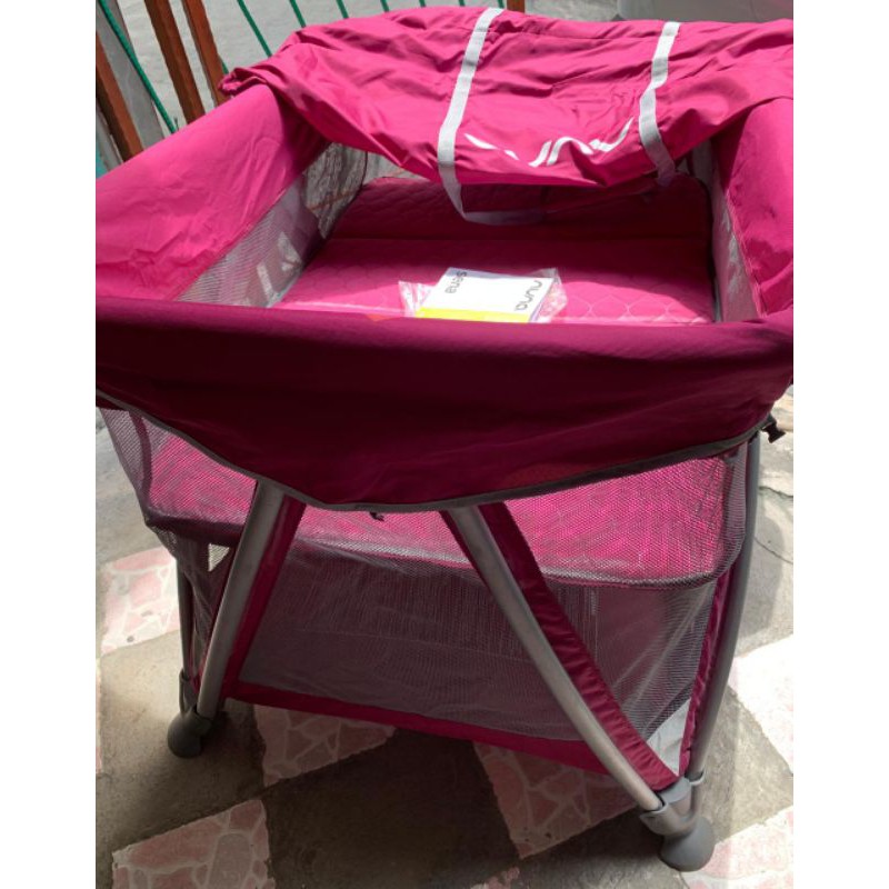 Box bayi / ranjang bayi Nuna Sena (bekas pakai)