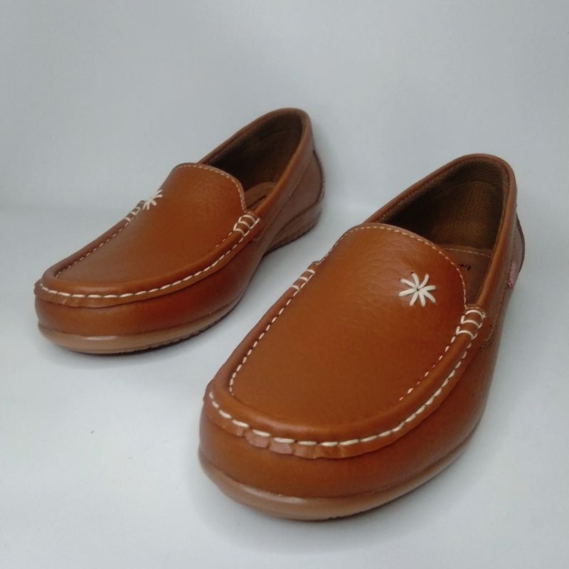 Sepatu Loafers Simple dan Casual (Clara 01)