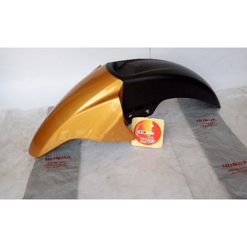 spakbor depan honda CS1 original warna gold fender depan CS1 original