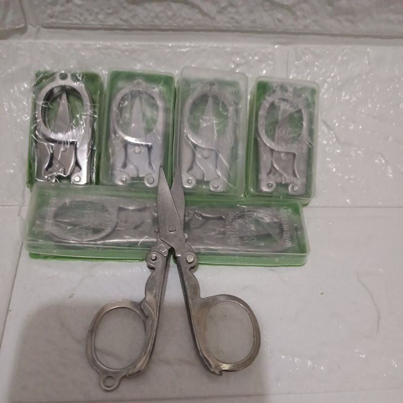 

GUNTING LIPAT KEMASAN MIKA