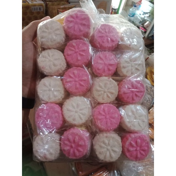 

Kue Beras 1 Pack isi 12 Pcs