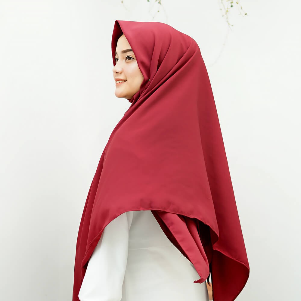 SEGIEMPAT WOLFIS JUMBO KERUDUNG SEGIEMPAT BAHAN WOLFIS UKURAN JUMBO TERMURAH NAYLA HIJA'B