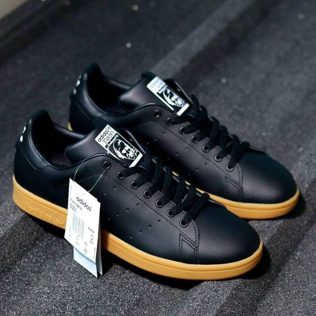 Original BNWB Sepatu Adidas Stan Smith Full Black Gumsole