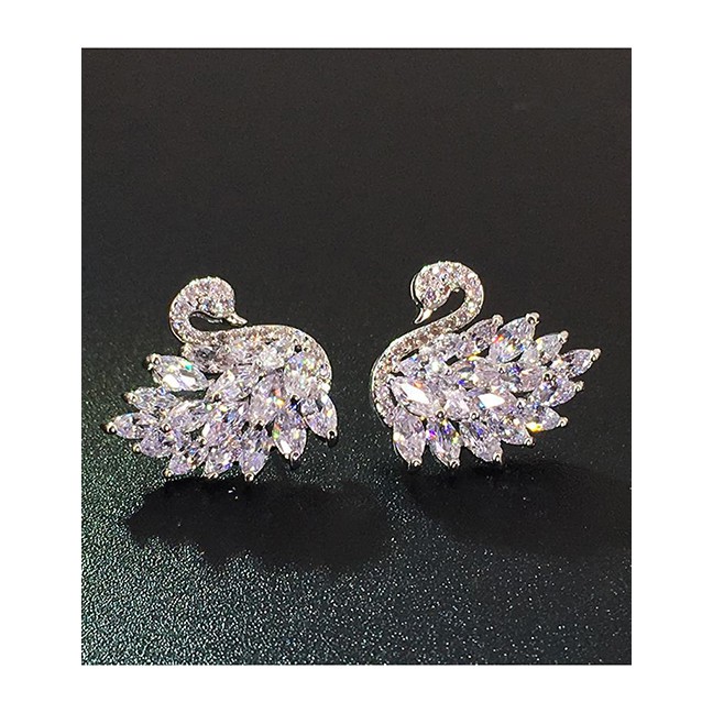 LRC Anting Tusuk Fashion Sterling Needle Swan Diamond Stud Earrings F5031X