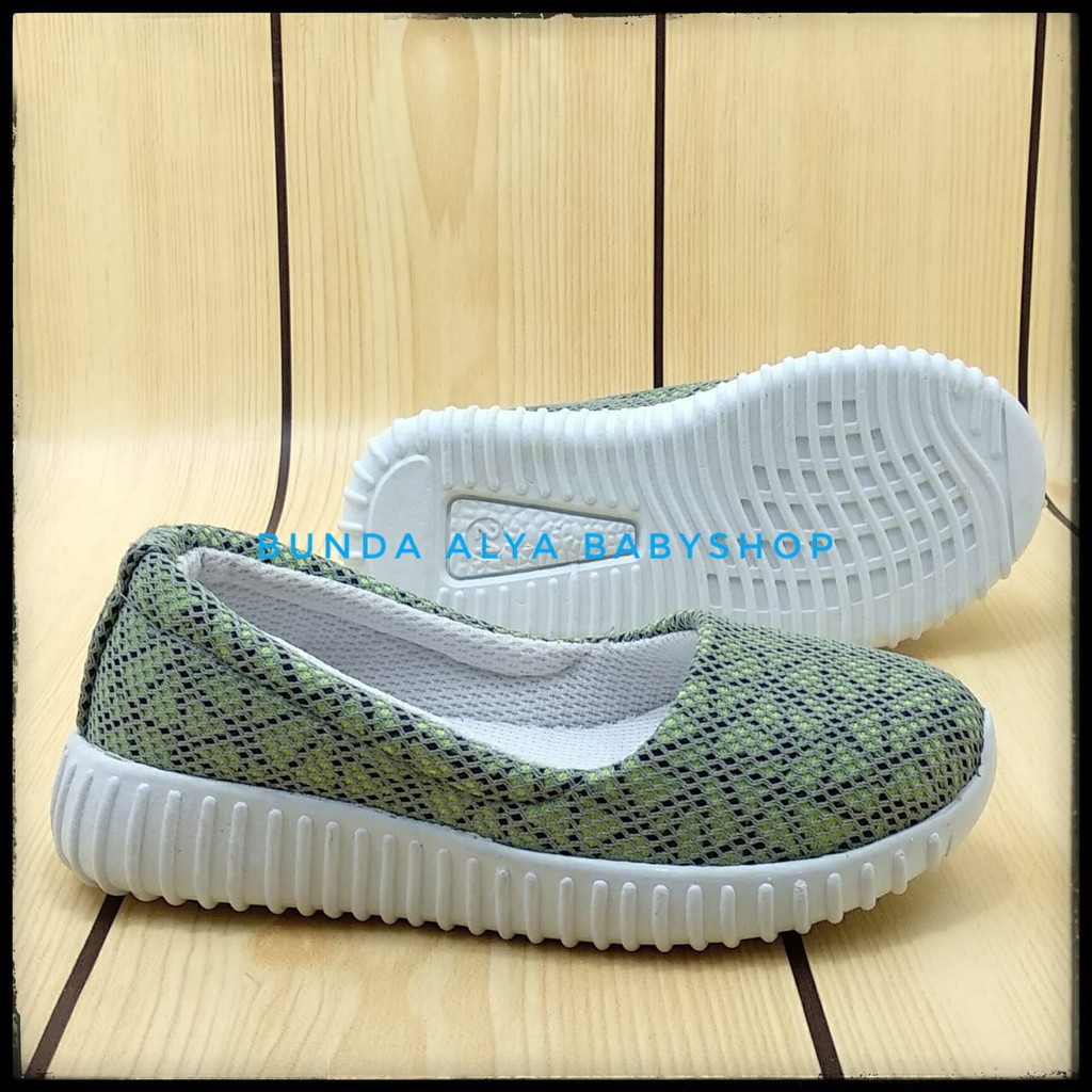 Sepatu Anak Perempuan Usia 1 Tahunan HIJAU Size 22 - Sepatu Anak Cewek Slip On Corak Alas Karet Anti Licin