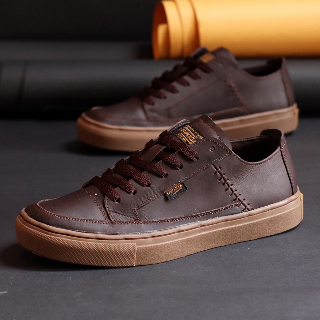 MOLK Sepatu Sneakers Casual Kasual Kulit Asli Jalan Polos Ori Pria Cowo Footwear