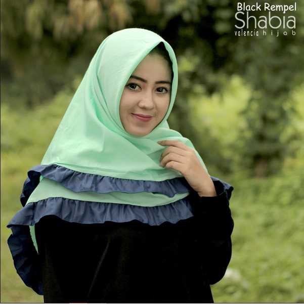 JILBAB | KERUDUNG | HIJAB SEGIEMPAT BLACK REMPEL | GRIGI REMPEL HITAM | RUFFLE BLACK