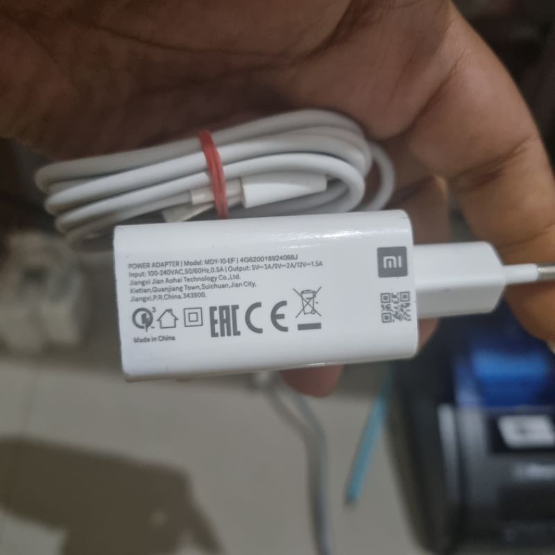 Charger Xiaomi 18w copotan bekas retak halus bawaan 8pro kabel Micro usb