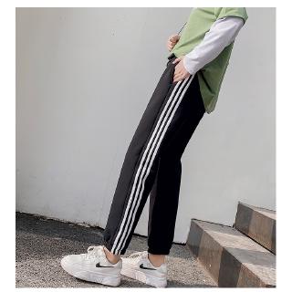 Celana Panjang Sport Casual Model Longgar Gaya Korea Celana Panjang Sport Casual Model Longgar Gaya Korea