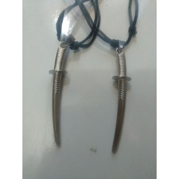 kalung katana