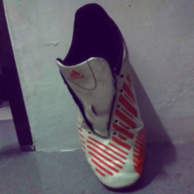 Adidas predator predito futsal premium not kw size 42 , kondisi 50%