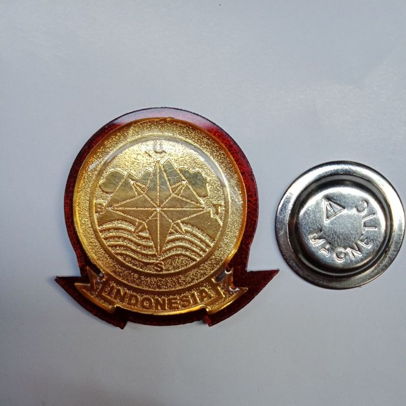 pin lencana BASARNAS magnet