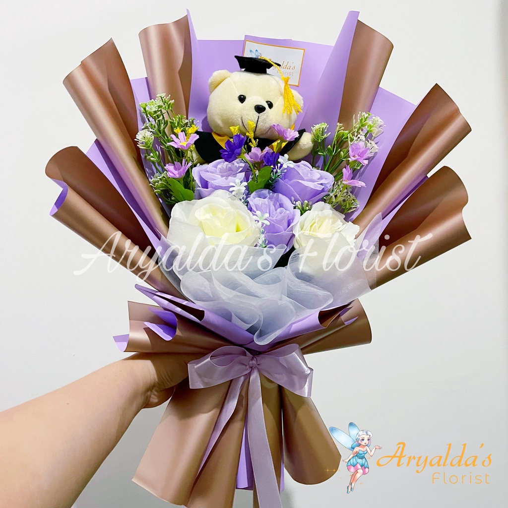 Medium Sized Bouquet | Buket Bunga Anniversary, Graduation, Sidang, Valentine, Birthday, Ulang Tahun