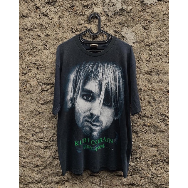 Kaos second Vintage Kurt Cobain © 1998 & Nirvana
