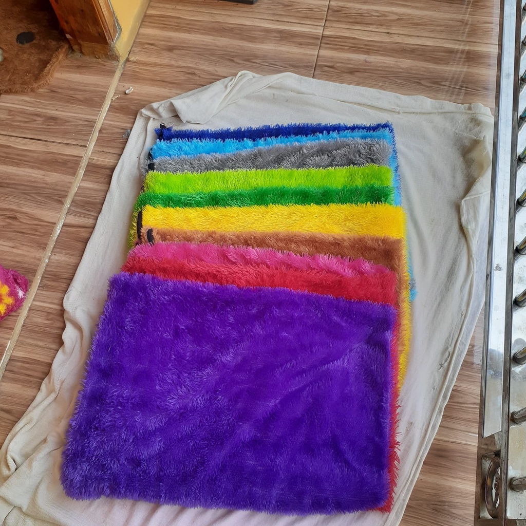 best seller SARUNG BANTAL BULU RASFUR motip GLOSSY/SARUNG BANTAL LEMBUT/ UK 45cm x60cm