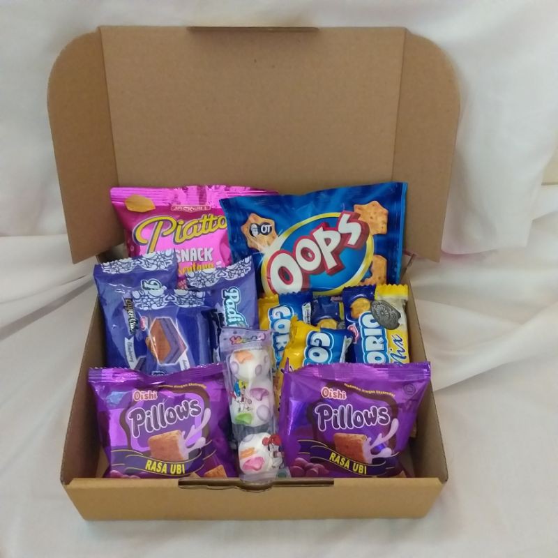 

Gift Box/ Snack Box/ Hamper Snack Box/Kodo Wisidah/ Kado ulang tahun