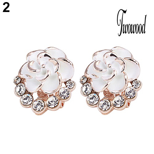 Anting Stud Desain Bunga Peony Camellia Bahan Alloy Aksen Berlian Imitasi Untuk Wanita