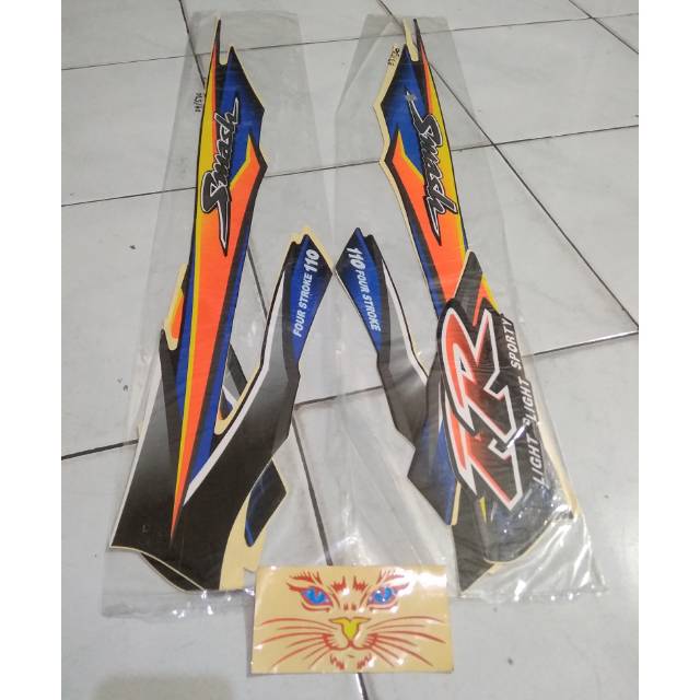 Striping Motor Standar Suzuki Smash 110 R Lama Tahun 2003 Warna Hitam