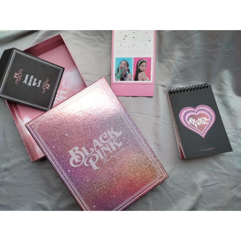 

[SHARING] season greeting blackpink 2021"box+dvd-standing calendar-mini calendar