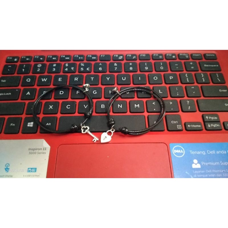 SEPASANG GELANG MAGNET GEMBOK KUNCI SILVER