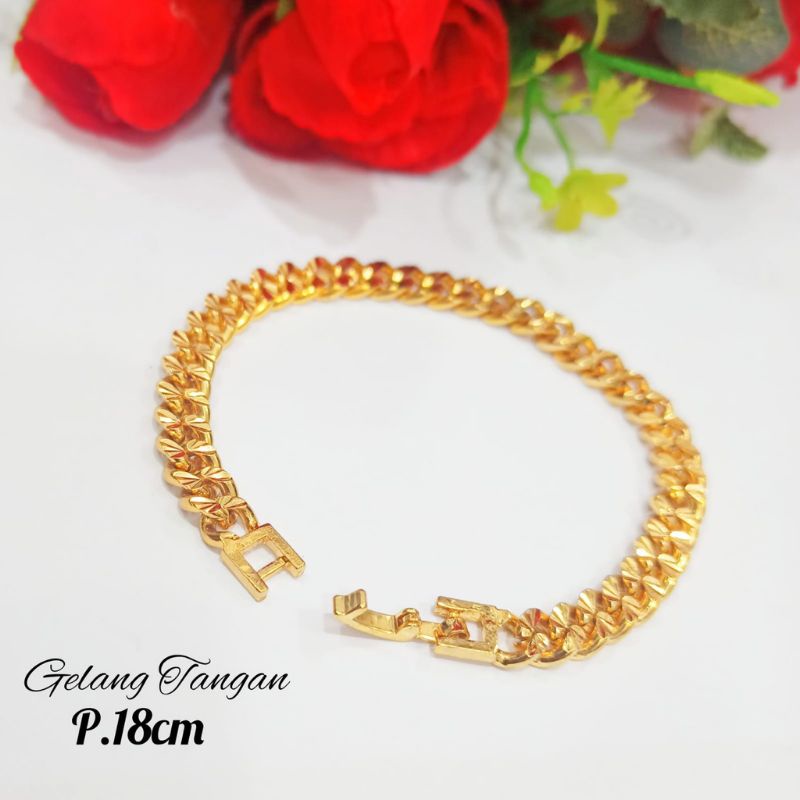 gelang tangan wanita titanium motip rantai gold.perhiasan wanita dewasa lapis emas 24k anti karat dan anti luntur