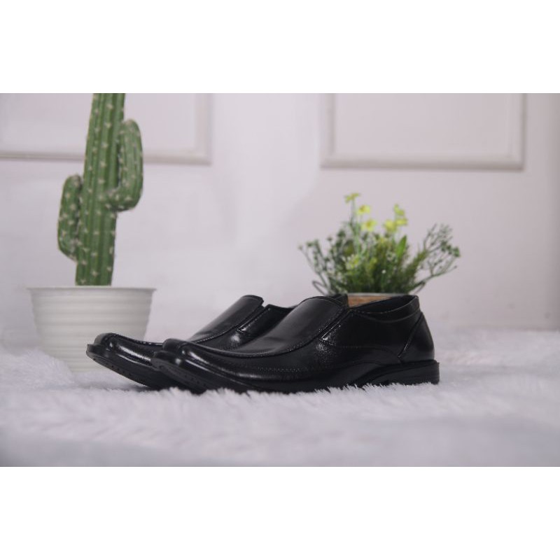 Sepatu Formal Pria Big Size 44,45,46