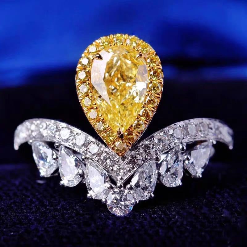 Fashion Luxury Water Drop Pear-Shaped Yellow Diamond Ring Crown Ring